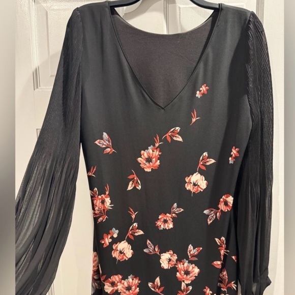 White House Black Market Dresses & Skirts - Shift Dress White House Black Market Black Pleat Long Sleeves Floral